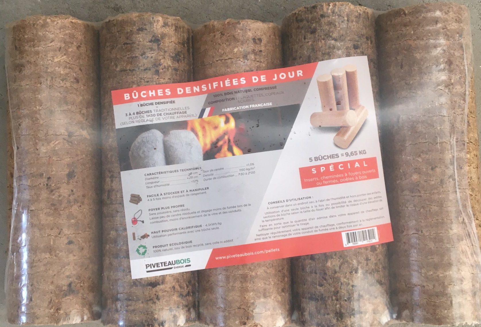 Composition et fabrication des bûches de bois compressées